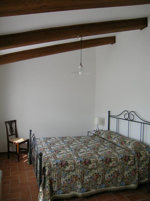 Agriturismo Podere Ossaia كورتونا الغرفة الصورة